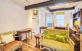 Host & Stay - St Radigunds House